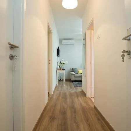With Parking Space - 24549 Daire