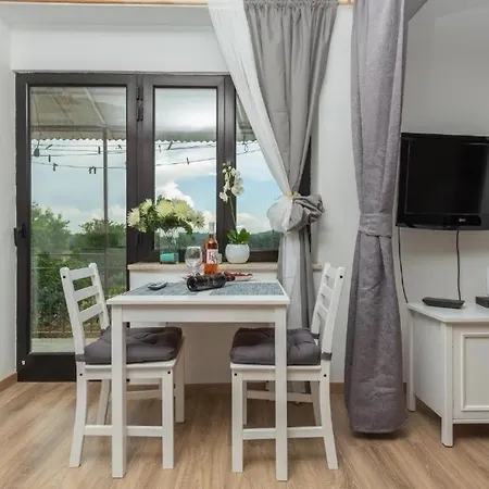 Daire With Parking Space - 24549 Rovinj